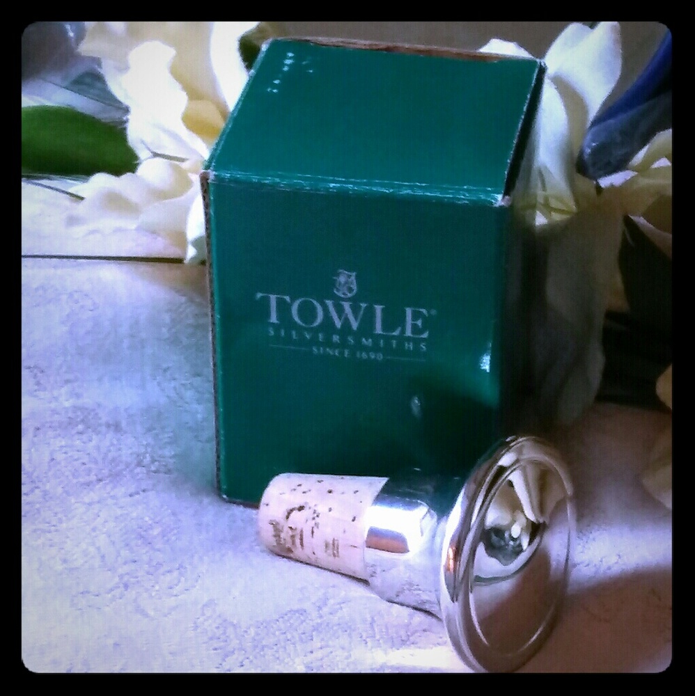 Towle Silver Plated Bottle Stopper/Pourer